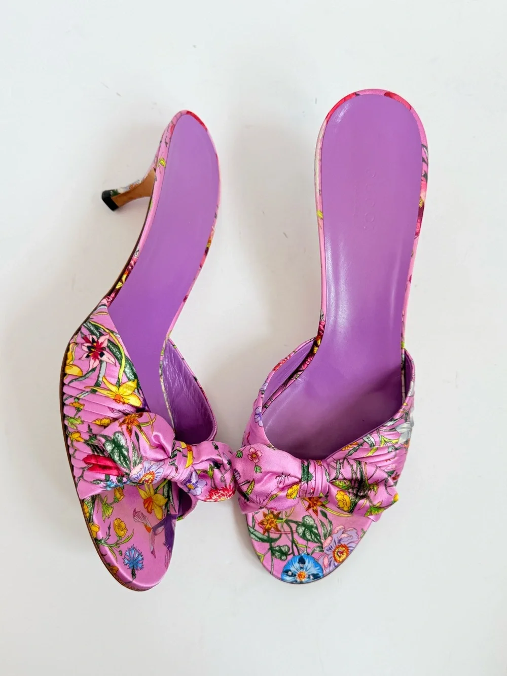 Gucci Flora Satin Bow Mule Heels Pink Cyclamen Floral Sandals US 9 Vintage Y2K - Picture 2 of 13